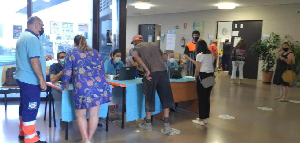 Nueve de cada diez mayores de 40 años ya tienen al menos una dosis de la vacuna - Vimarsana News