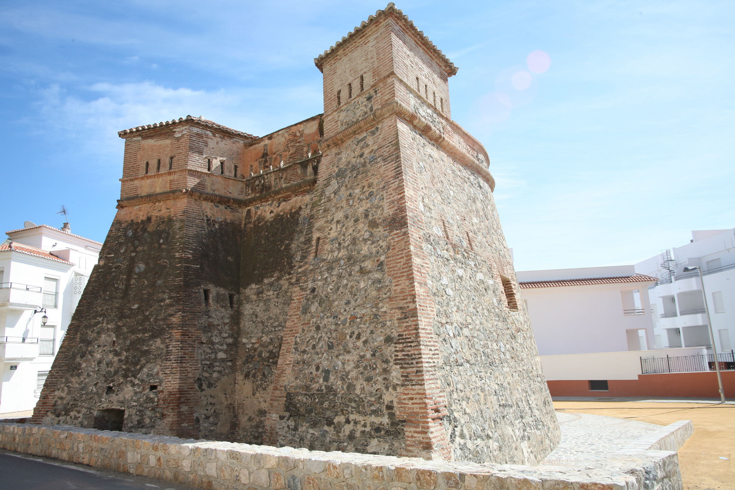 Foto de Fortín castillo de baños en Polopos, Granada
