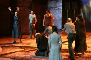 Bodas De Sangre El Mayor Exito Teatral Del Ano En El Auditorio Ideal