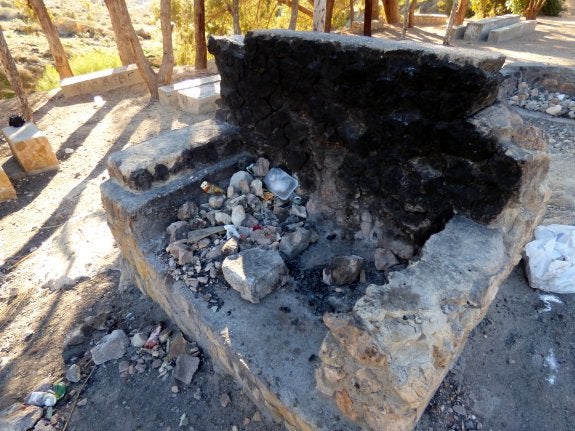 IU de Huércal de Almería denuncia el estado del área recreativa 'Pozo