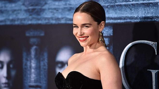 Emilia Clarke Deslumbra En El Estreno De La 6ª Temporada De Juego De Tronos Ideal