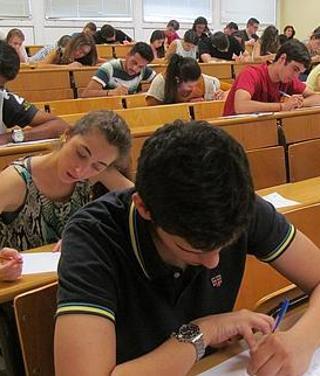 El 77 06 De Los Estudiantes Aprueban Selectividad En La Uja En La Convocatoria De Septiembre Ideal