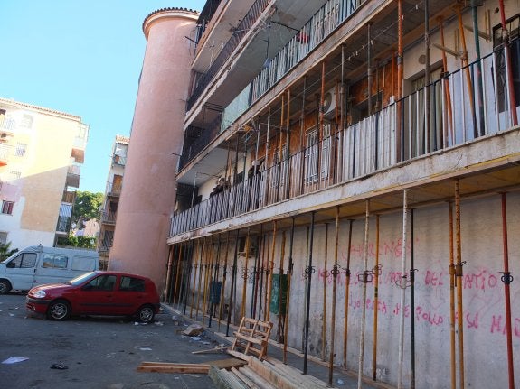 Los vecinos de 'El Patio' podrán volver a sus casas el sábado | Ideal